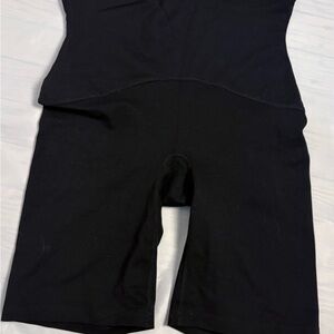 SPANX Black Seamless biker shorts